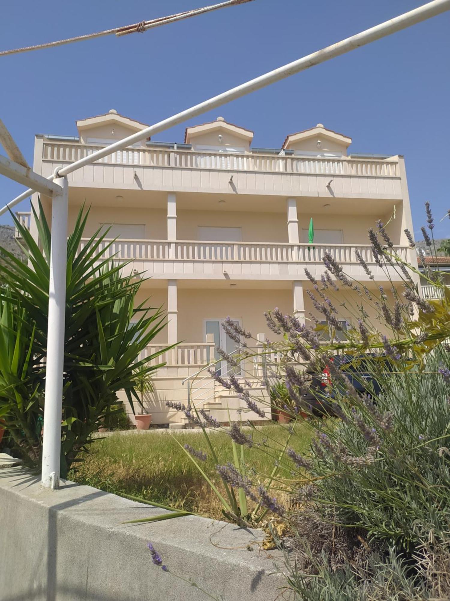 Apartments Ticinovic Omiš Exterior foto