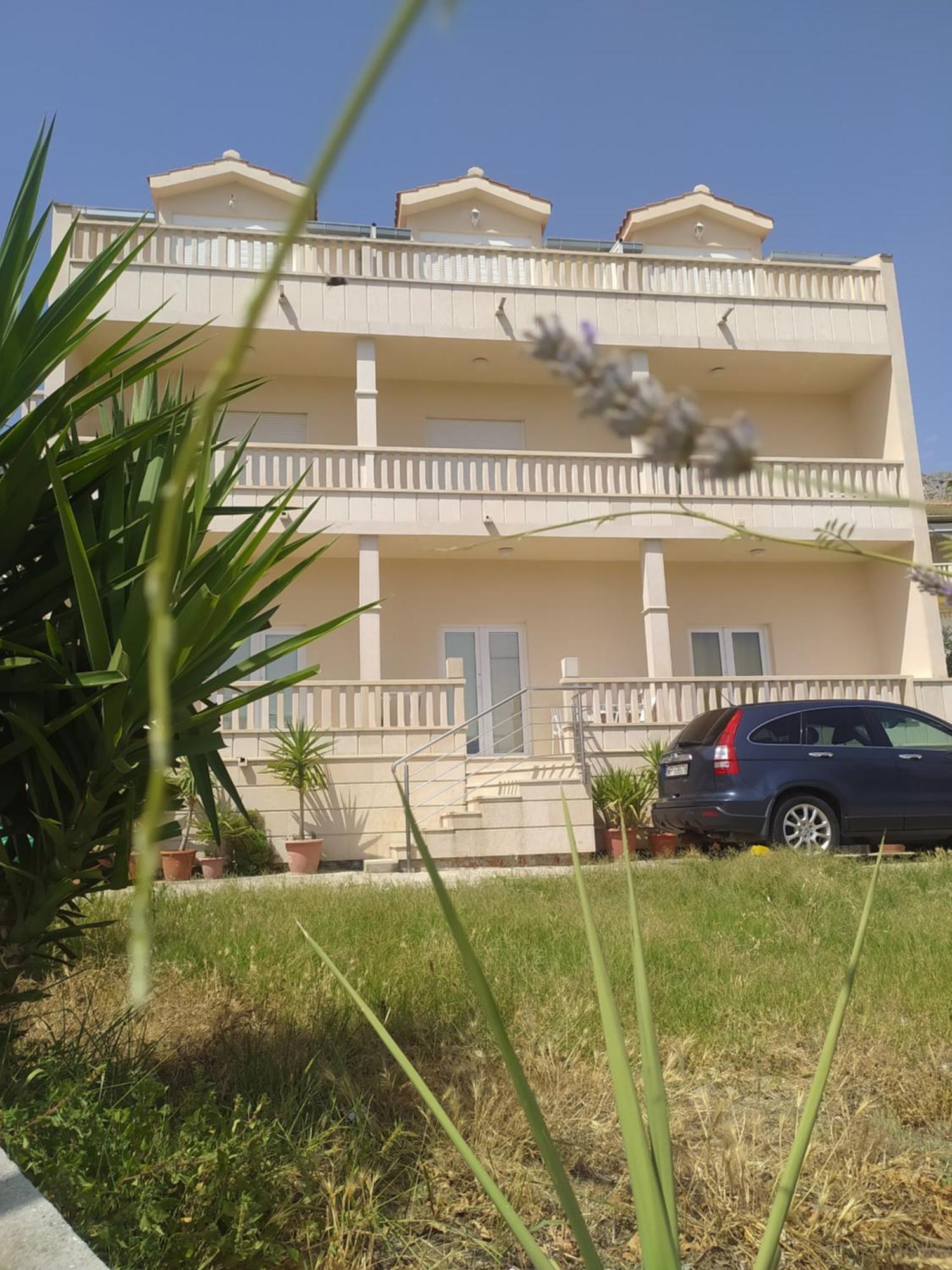 Apartments Ticinovic Omiš Exterior foto