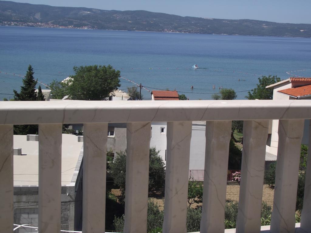 Apartments Ticinovic Omiš Zimmer foto
